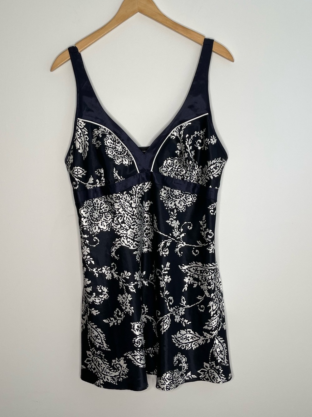 Jones New York Vintage Satin Nightgown Navy Blue Cream Large Lingerie Paisley